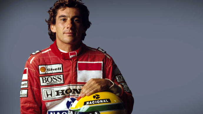 Məşhur "Formula-1"  pilotunun dəbilqəsi rekord məbləğə satıldı - FOTO