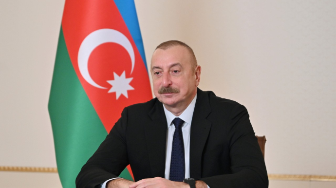 İlham Əliyev sloveniyalı həmkarını təbrik etdi 