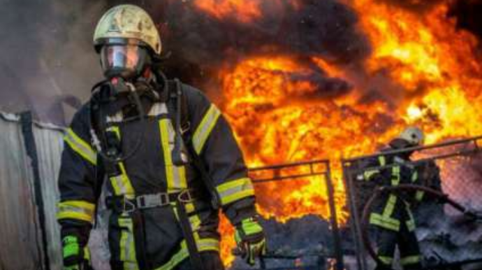 Göygöldə restoran külə döndü 