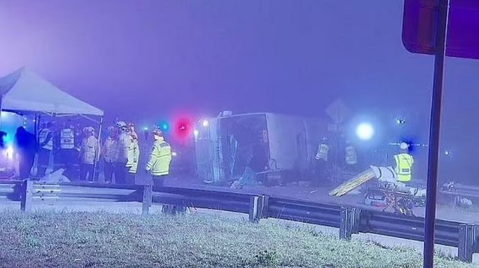 Avstraliyada avtobus qəzası zamanı 10 nəfər ölüb, 11 sərnişin yaralanıb 