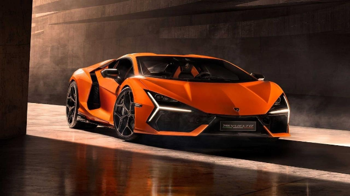 "Lamborghini" rekord sayda avtomobil satıb - 10 mindən çox 