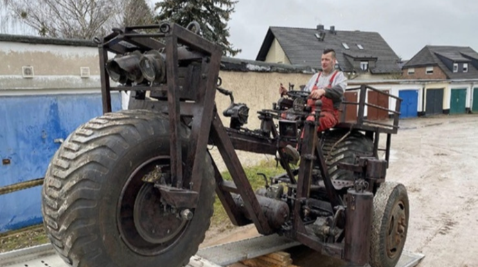 Dünyanın ən böyük velosipedi  - VİDEO