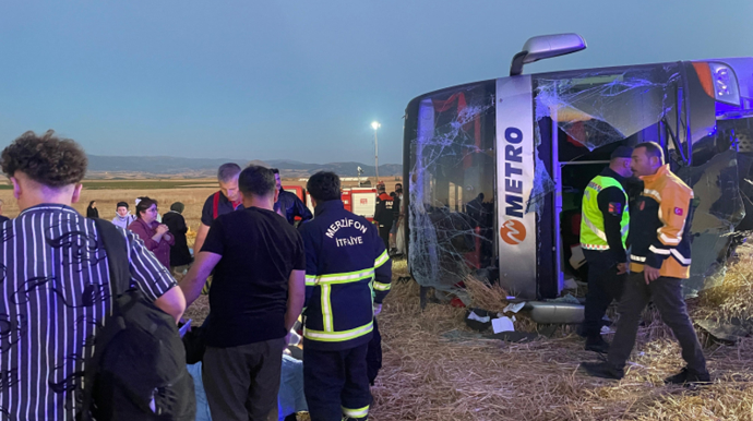 Türkiyədə sərnişin avtobusu aşdı - 46 yaralı 