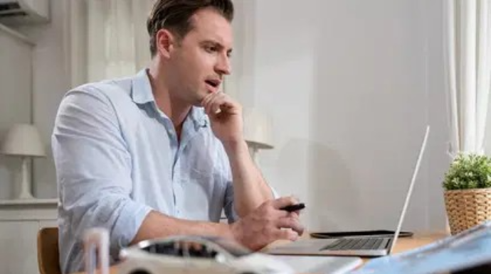 Onlayn avtomobil alqı-satqısı intensivləşir, risklər qalır 