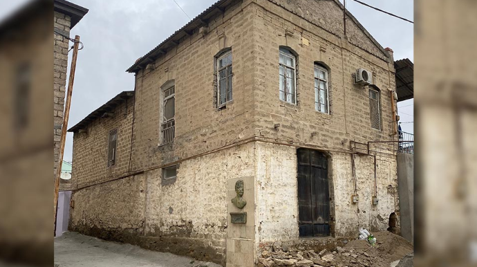 Bakıxanovun doğulduğu evin bir hissəsi uçdu - VİDEO