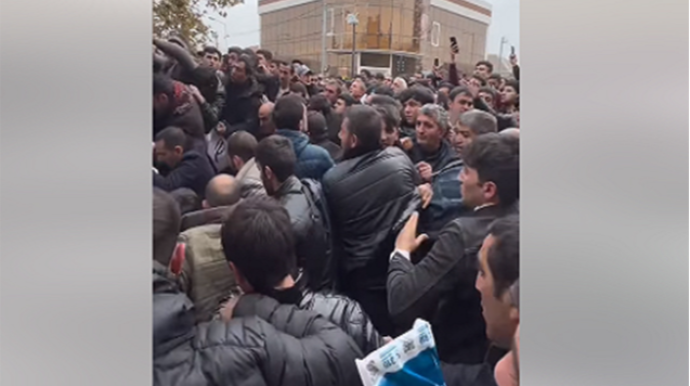 Gəncədəki izdihamın səbəbi bu imiş  - VİDEO