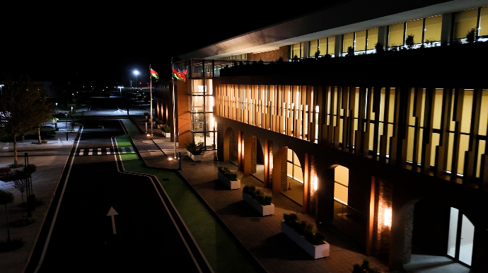 Ağdam Dəmir Yolu və Avtovağzal Kompleksinin gecə görüntüləri - FOTOSESSİYA 