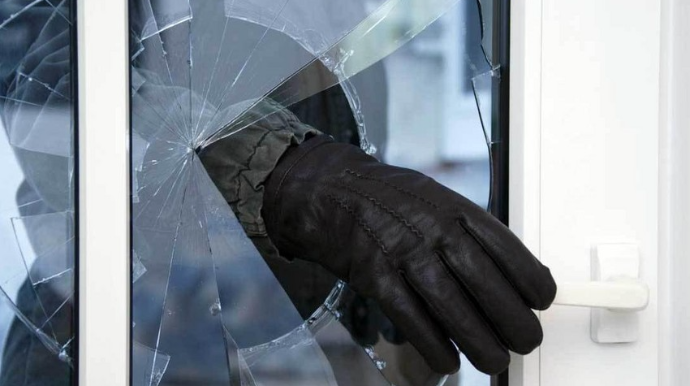 Masallıda evdən 9 000 manatlıq oğurluq edilib 