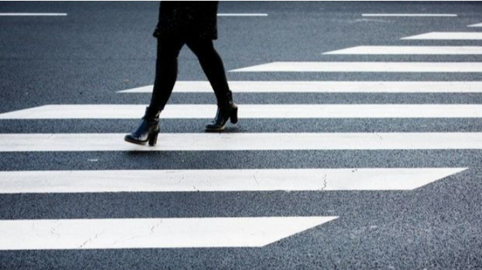 В Баку автомобиль сбил 33-летнюю женщину