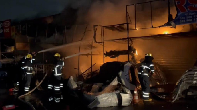 Təkər bazarında yanğın baş verdi - VİDEO