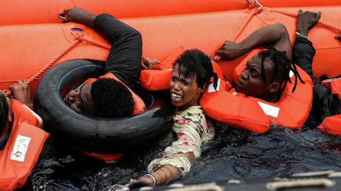 Fransa sahil mühafizəsi 243 miqrantı xilas edib