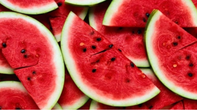 Qarpızdan zəhərlənənlərin sayı açıqlandı 