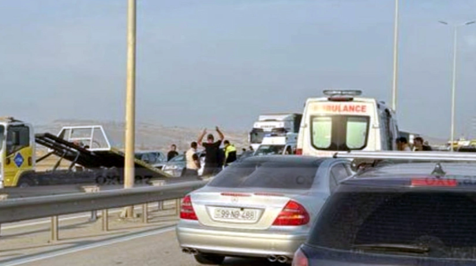 Lökbatan yolunda ağır yol qəzası: Ölən var 