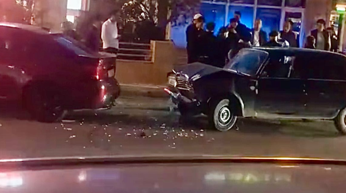 Lökbatanda qəza: “VAZ” və “Chevrolet” toqquşdu    - VİDEO