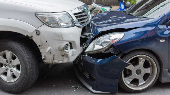 Bakıda “Range Rover” aşıb, ölən və xəsarət alan var 