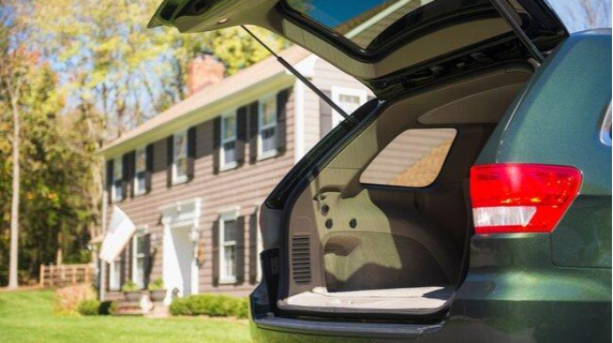 İcarəyə götürdüyü avtomobildən əvvəlki sürücünün MEYİTİ ÇIXDI 