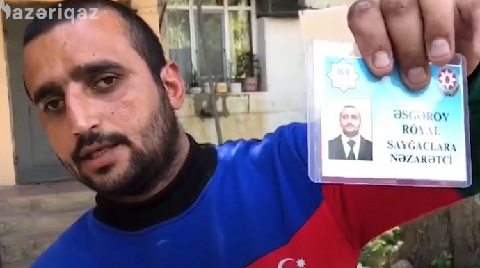 Vətəndaşları saxta xidməti vəsiqə ilə aldadan şəxs saxlanılıb  - VİDEO