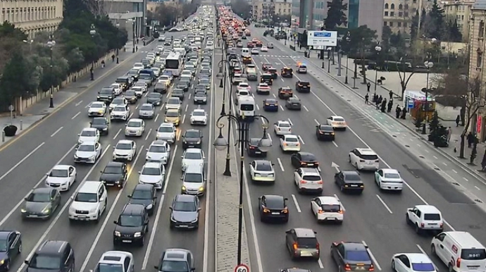 Bakının 20 küçəsində tıxac var - SİYAHI 