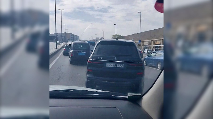 Məşhur meyxanaçı 255 minlik “BMW”si ilə baxın necə qayda pozdu   - VİDEO