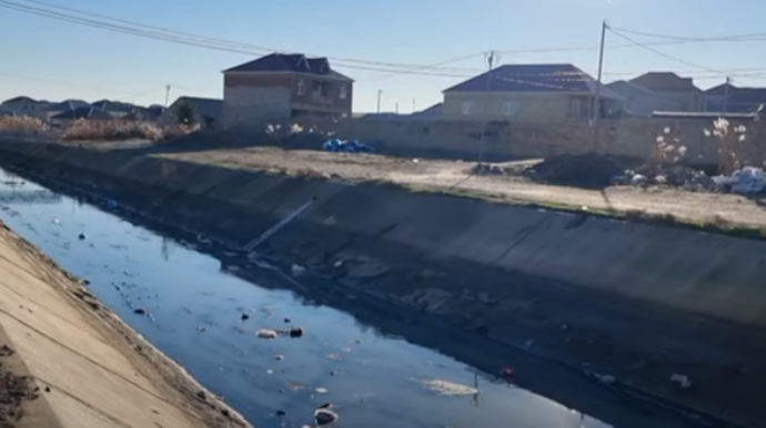 Samur-Abşeron kanalı antisanitar vəziyyətdədir, ətrafa üfunət yayır - VİDEO 