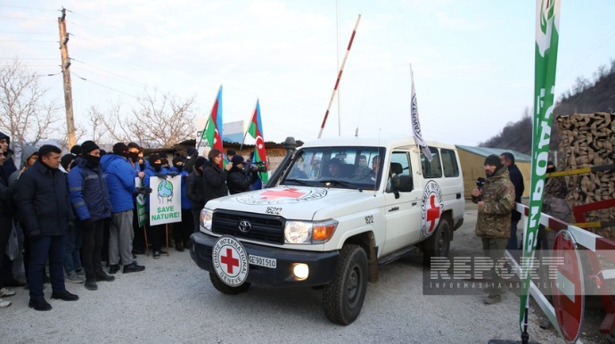 BQXK-nin avtomobillərinin müşayiətilə Xankəndidən Ermənistana müalicə üçün körpə aparılıb 