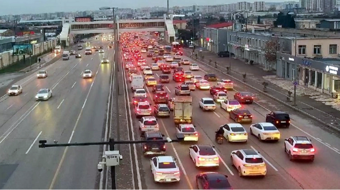 Bakının bu yollarında tıxac var - SİYAHI 