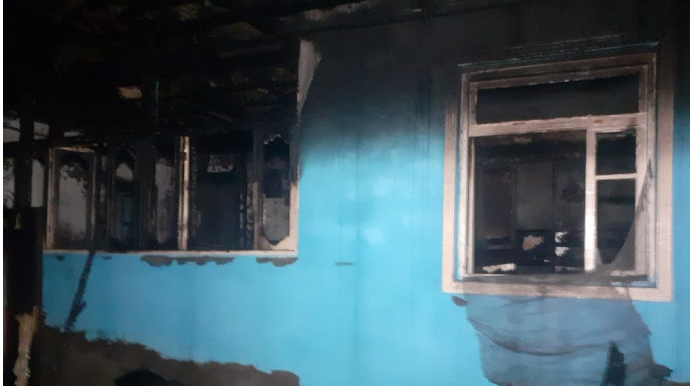 Bakıda 4 otaqlı ev yanıb