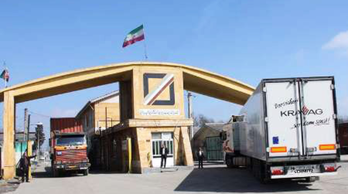 Dubaydan "iPhone" və qızıl gətirən azərbaycanlı İran gömrüyündə saxlanılıb