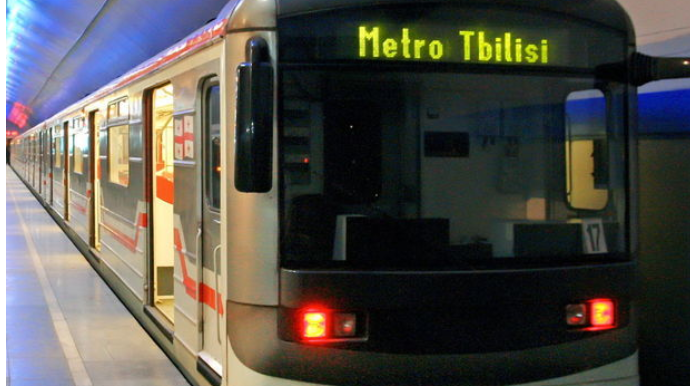 Tbilisi metrosu kollaps təhlükəsi ilə üzləşib