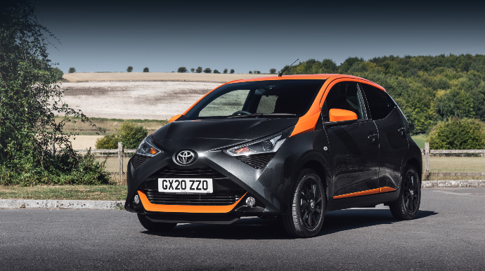 Хэтчбек Toyota Aygo сменит поколение через год  - ФОТО