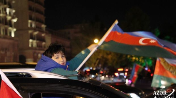 Азербайджанский народ переживает радость славной победы - ФОТО