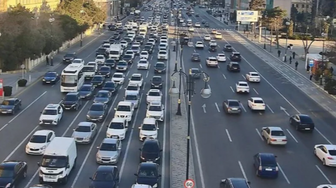 Bakının bir sıra yollarında tıxac yarandı 