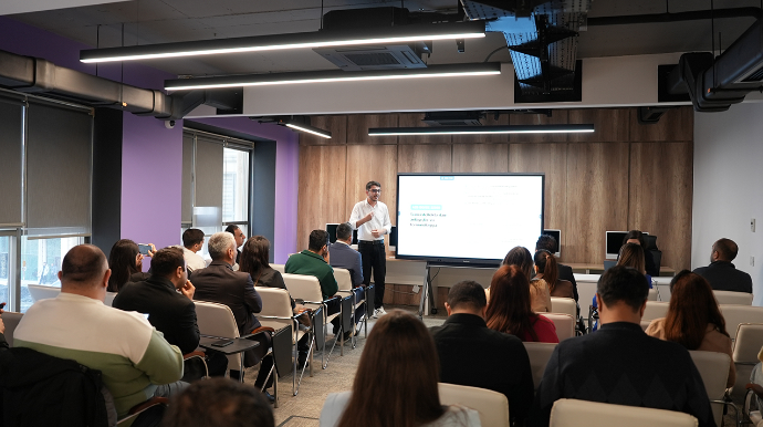 “Süni intellekt standartlarının media kommunikasiyası” mövzusunda təqdimat keçirildi - FOTOLAR