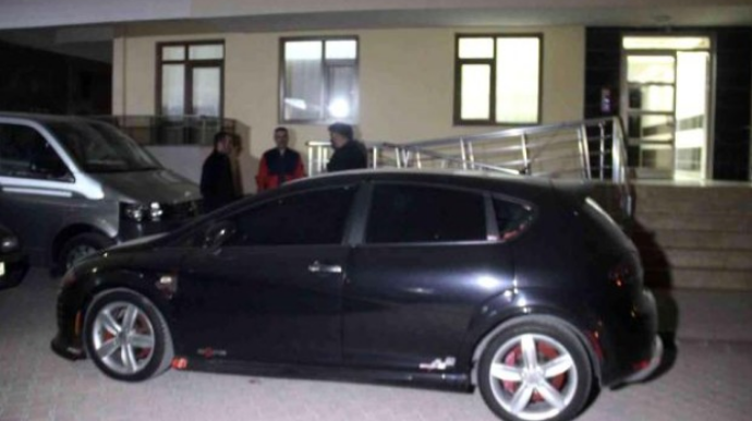 Avtomobili cızılan şəxs nəzarətçini bıçaqlayıb öldürdü- FOTO 