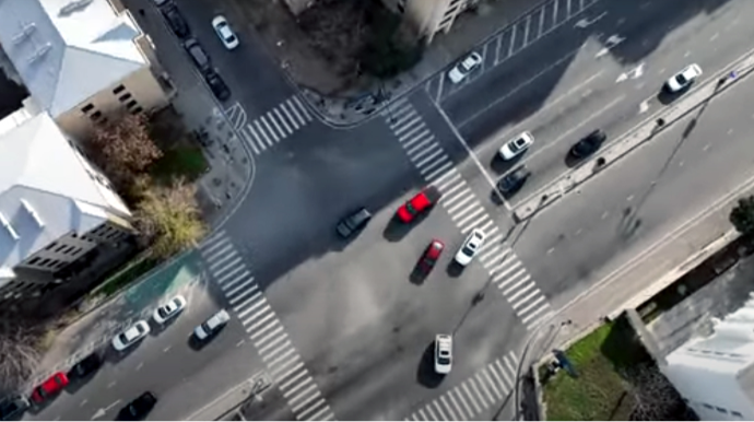 Musabəyov parkına tərəf çıxmaq istəyən sürücülər çətinlik çəkirlər - Necə olmalıdır? - VİDEO 