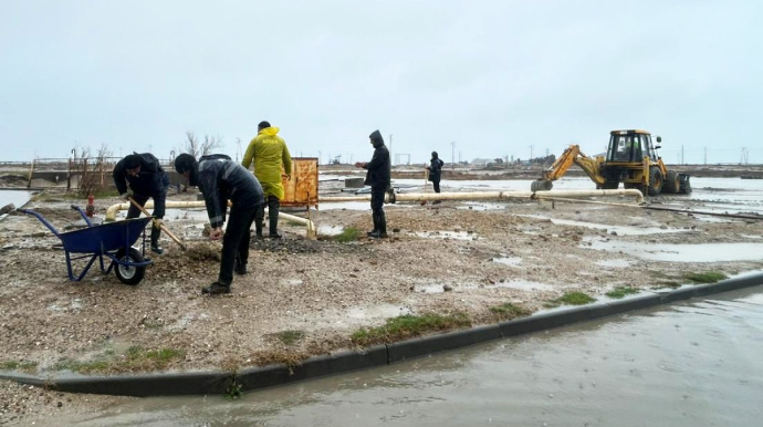 Pirallahıda intensiv yağışın fəsadları aradan qaldırılır - FOTOLAR