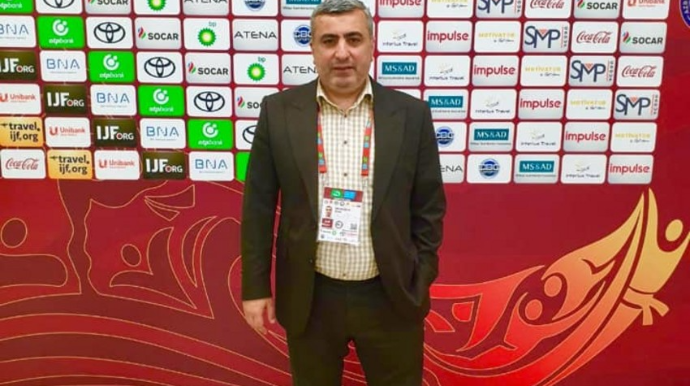 Tanınmış jurnalist koronavirusa yoluxub, süni tənəffüs aparatına qoşulub