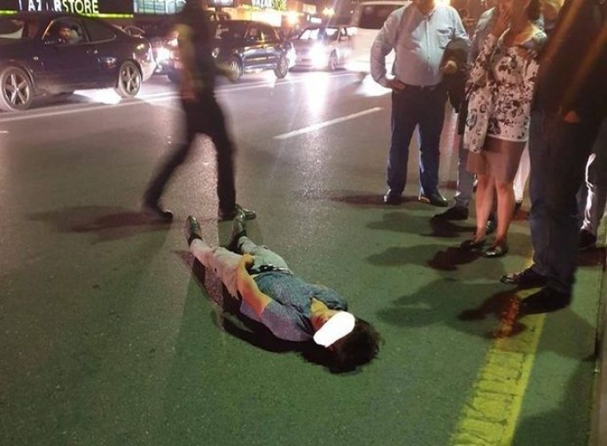 Bakıda avtomobil gənc oğlanı vurdu - FOTO