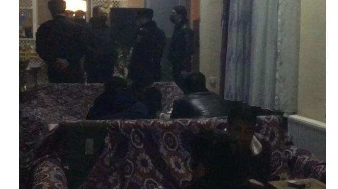 Gizli fəaliyyət göstərən çay evi aşkarlandı  - FOTO