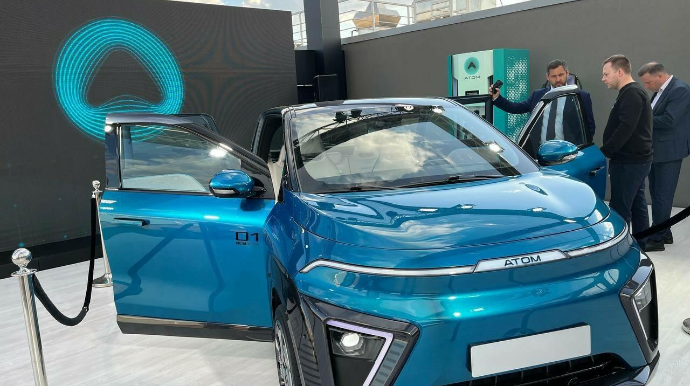 Rusiyanın yeni elektromobili istehsala başlamadan sanksiyaya məruz qaldı 