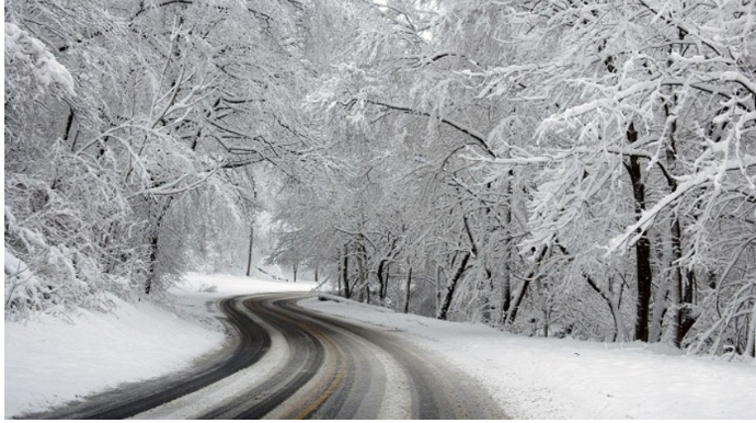 Фактическая погода:  в регионах выпал снег, снизилась дальность видимости 