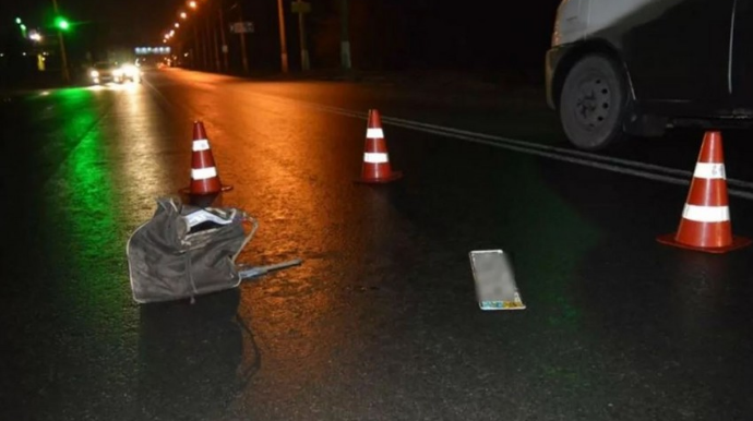 Şamaxıda avtomobil yolu keçən qadını  vuraraq ağır xəsarət yetirib