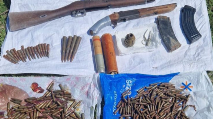 Ağsuda xeyli silah-sursat aşkar edilib - FOTO   