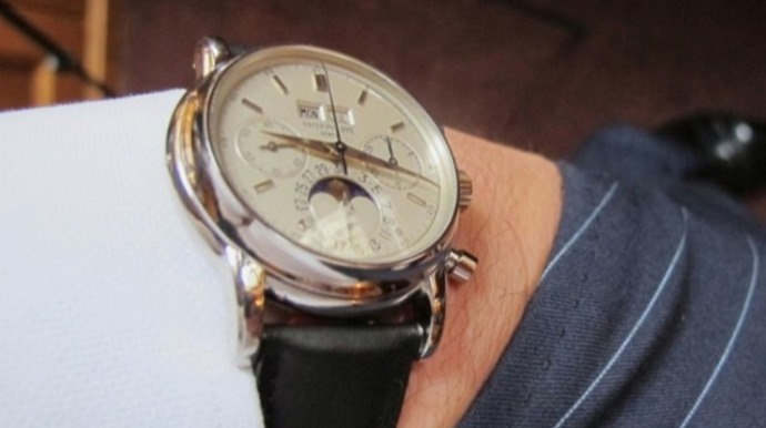 Bakıda 142 illik qol saatı ŞOK QİYMƏTƏ  satılır - FOTO 