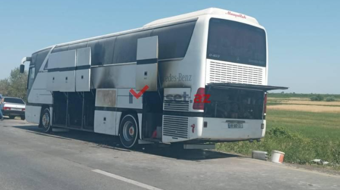 Azərbaycanda şagirdləri istirahətə aparan avtobus belə yandı  - FOTO   - VİDEO