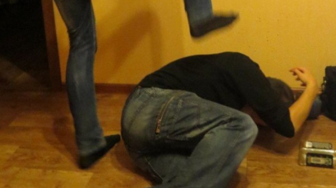 Ata və oğul evə çağırdıqları “Azəriqaz”ın əməkdaşını döyüb? - Polis araşdırır 