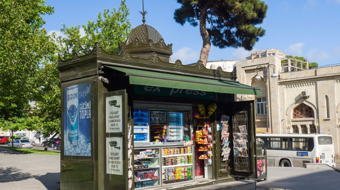 В Баку мужчина ограбил киоск