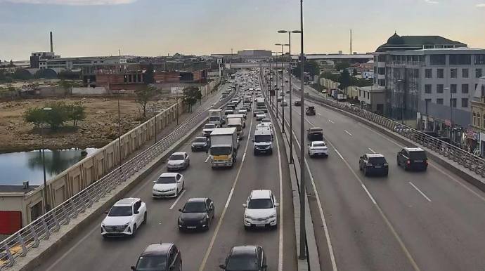 На каких улицах Баку 7 мая наблюдаются транспортные заторы? - ФОТО