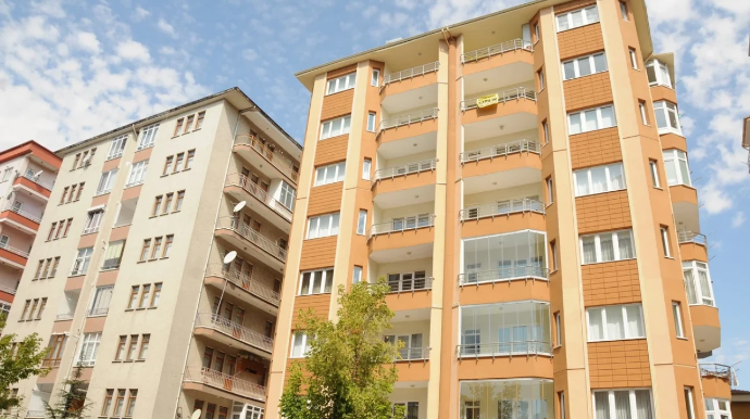 Xırdalanda 13-cü mərtəbədən yıxılan oğlan sağ qaldı   - YENİLƏNİB