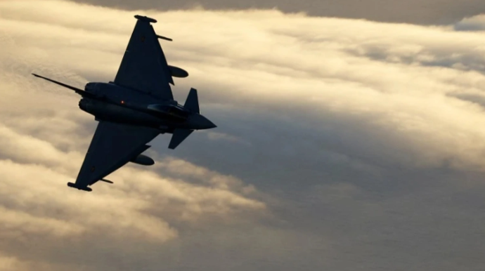 Trampın qolf klubu üzərində təhlükə: ABŞ qırıcıları havaya qaldırıldı 